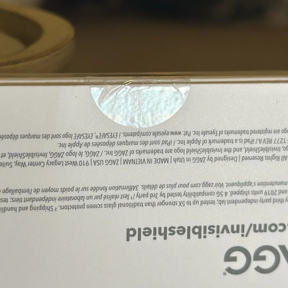 NWT ZAGG Invisible Shield Glass Elite Visionguard for iPad (10th Generation) - Picture 11 of 11